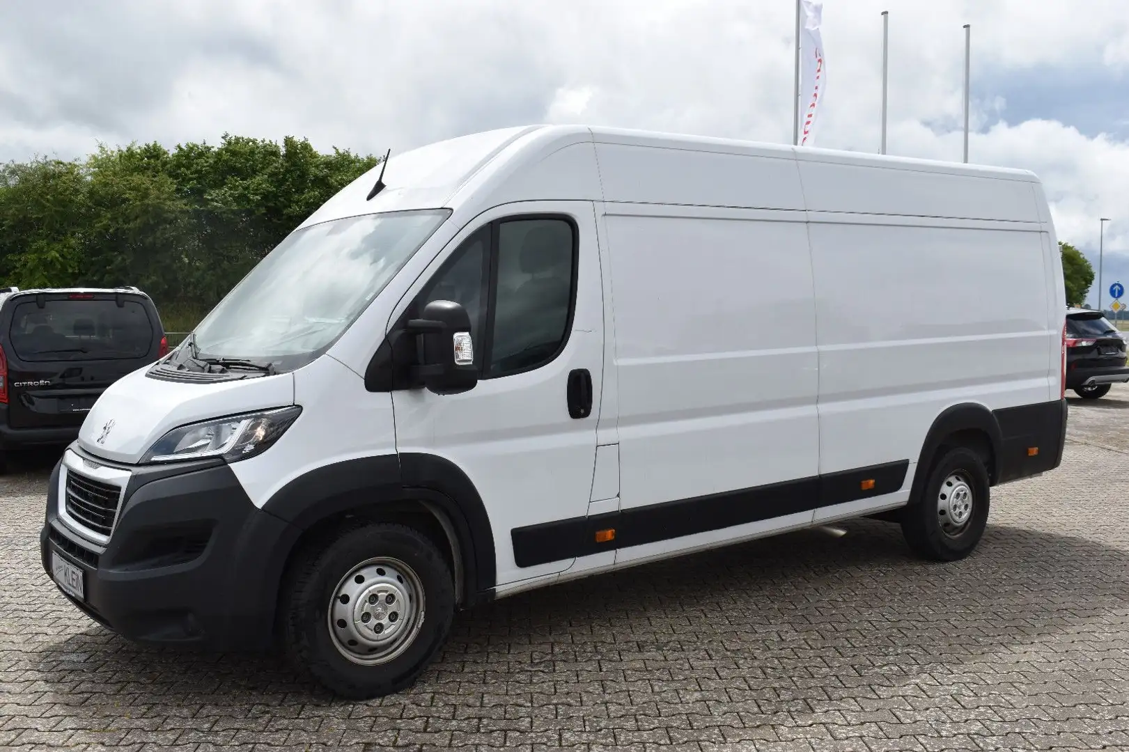 Peugeot Boxer Kasten L4H2 BlueHDi165 -KLIMA-NAVI-KAMERA Weiß - 2