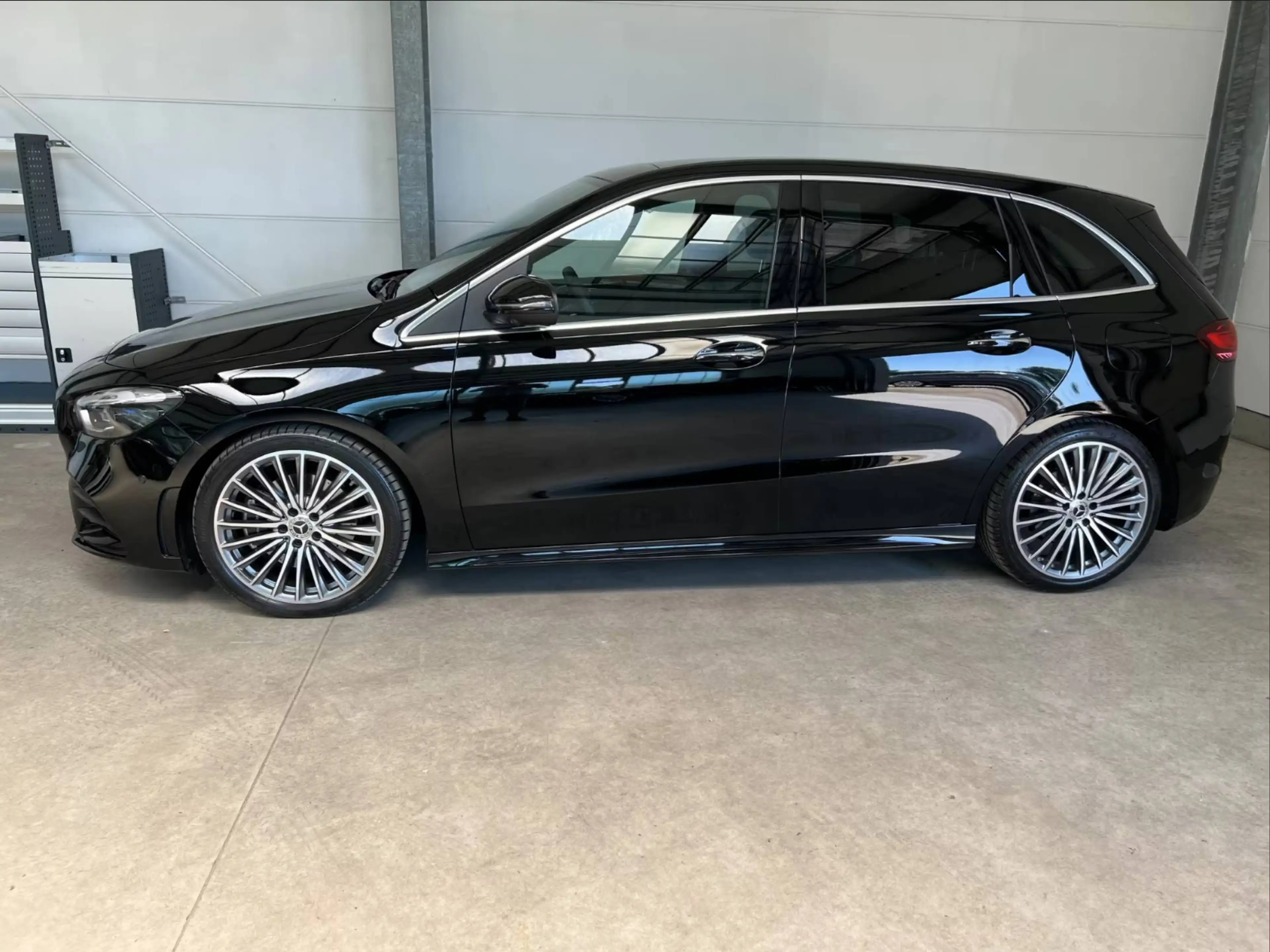 Mercedes-Benz B 220 B 220 d (247.014) — photo 12