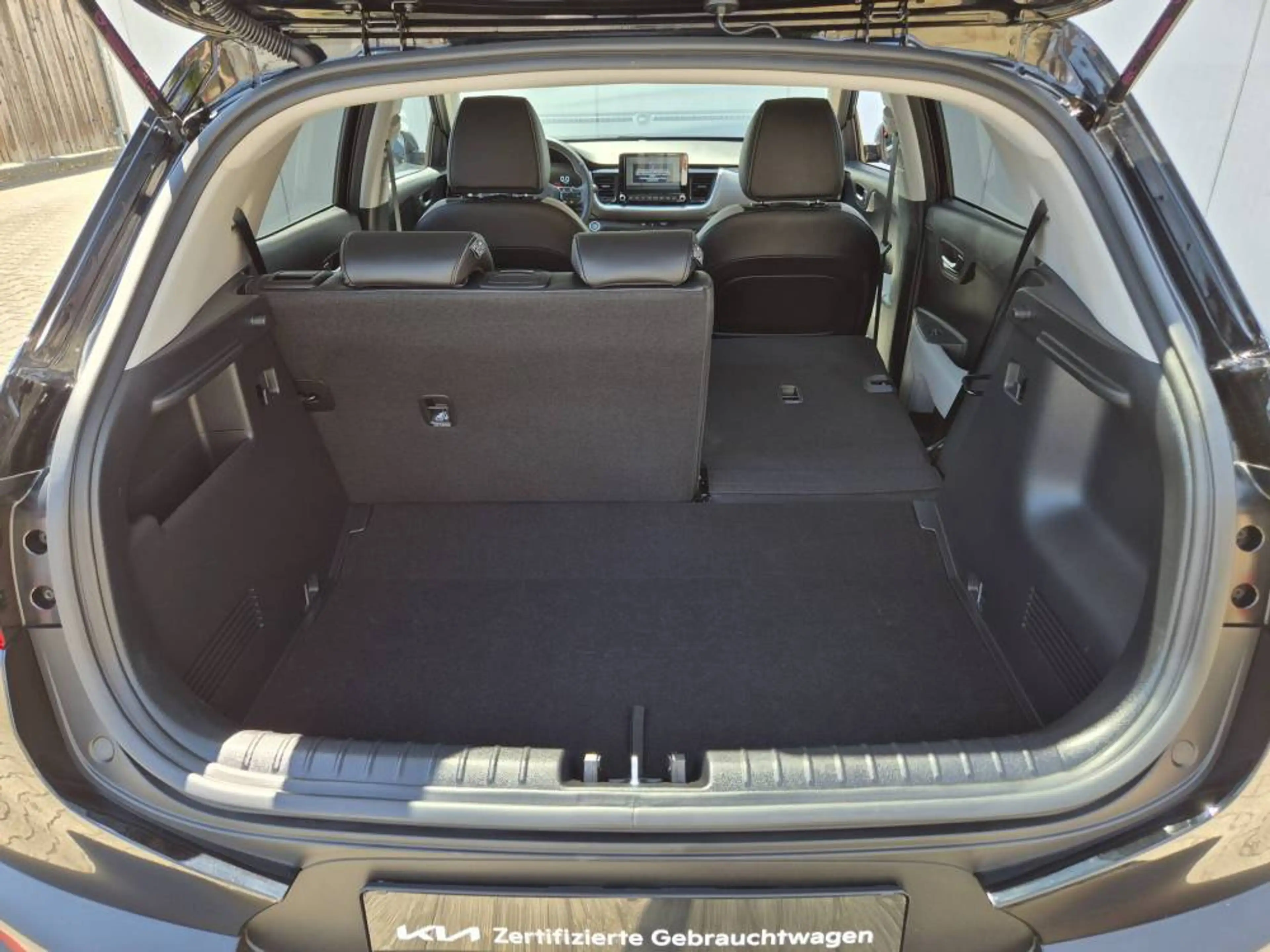 Kia Stonic 1.0 T-GDI MHEV DCT7 Spirit Technologie — photo 13