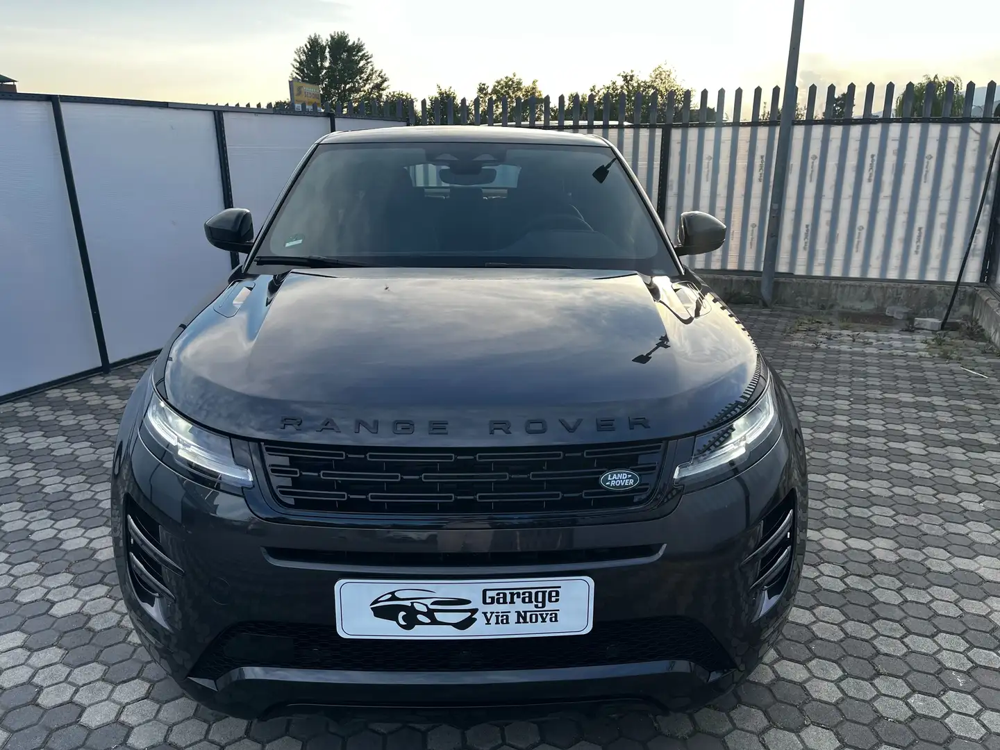 Land Rover Range Rover Evoque RR Evoque 2.0d i4 mhev Dynamic SE awd 204cv auto Grijs - 2