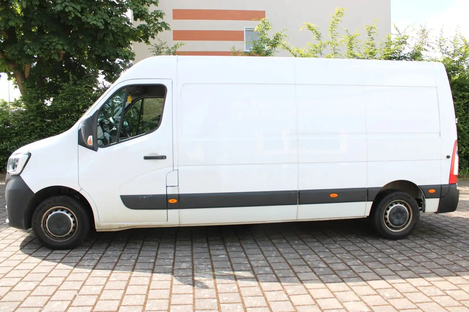 Renault Master III Kasten L3H2 HKa 2,8t 1.Hand TÜV 05-27 Weiß - 1