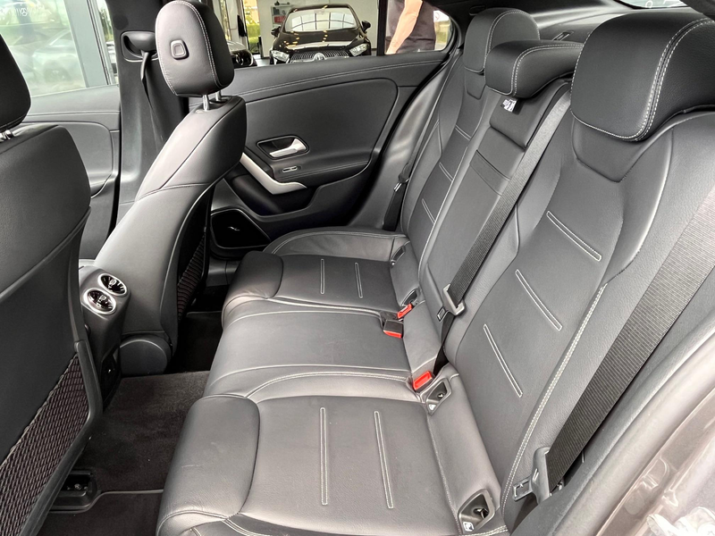 Mercedes-Benz A 250 Limousine A e AMG Line — photo 10