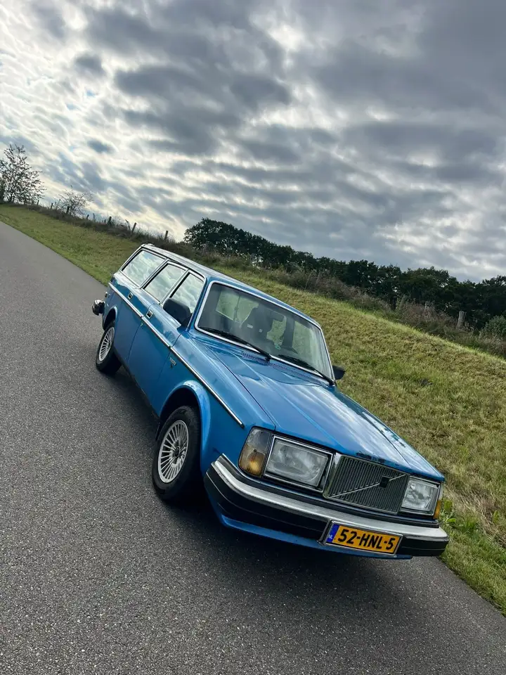 Volvo 245