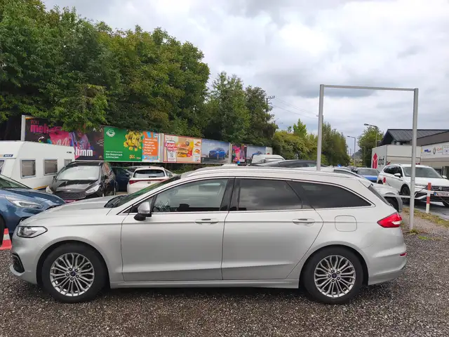 Ford Mondeo view 6