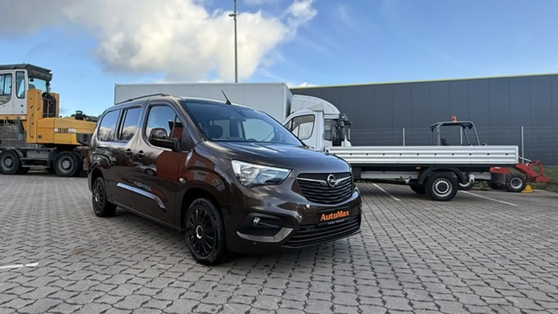 Opel Combo XL  7 Sitze RFk beh. LR Klima AHK Tempomat Braun - 1