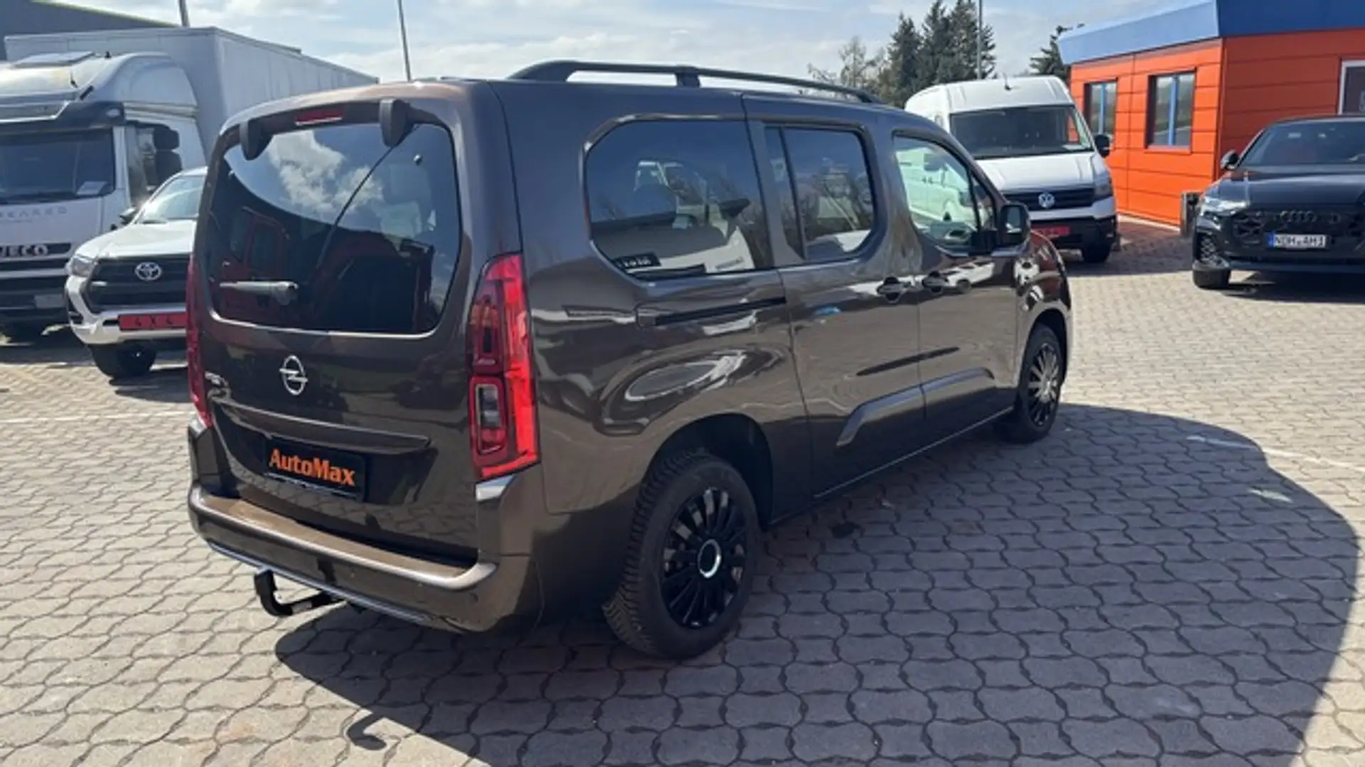 Opel Combo XL 7 Sitze RFk beh. LR Klima AHK Tempomat Braun - 2