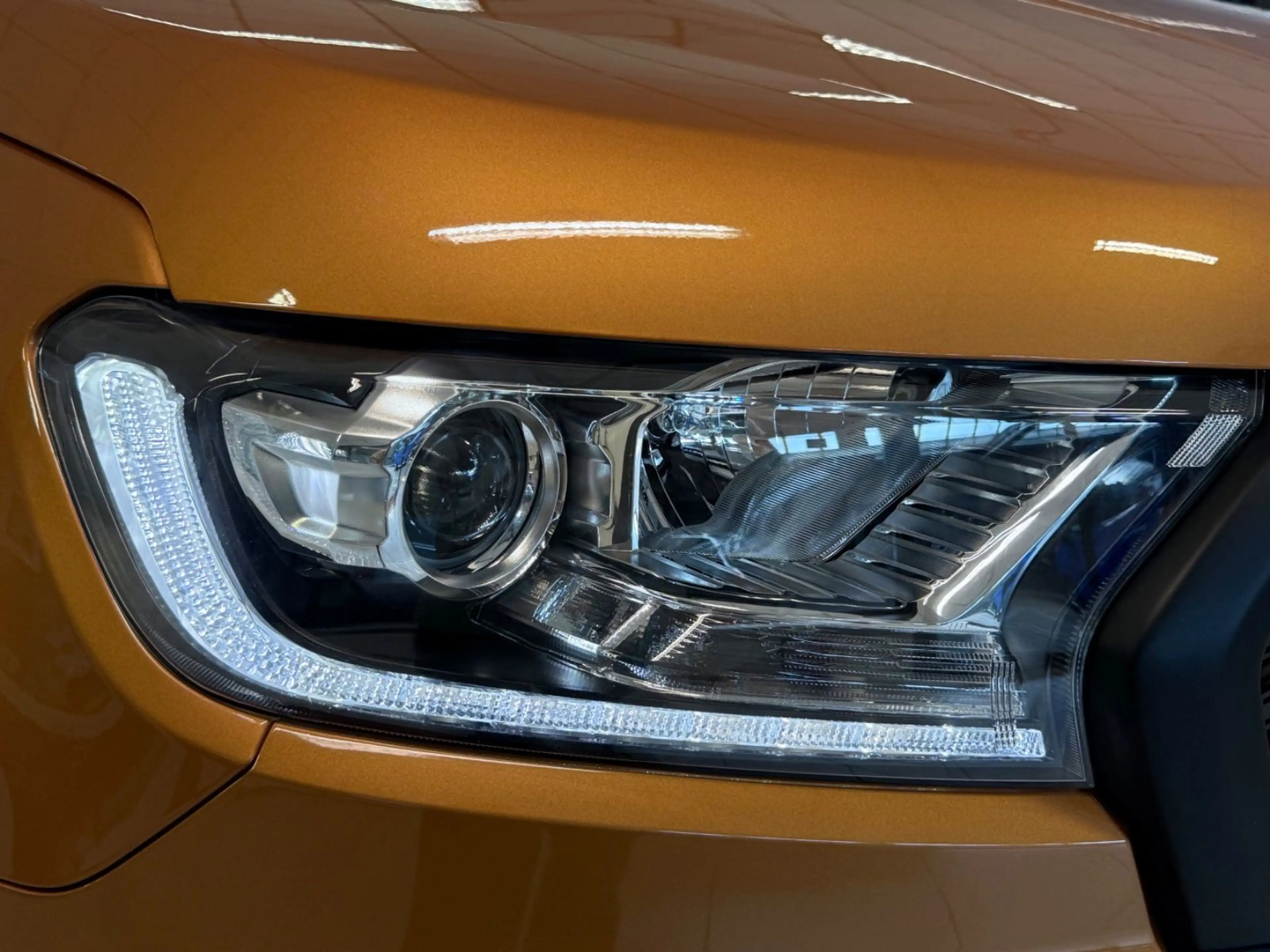 Ford Ranger 3.2 D WILDTRAK 4X4 AHK LEDER NAVI KAMERA — photo 3