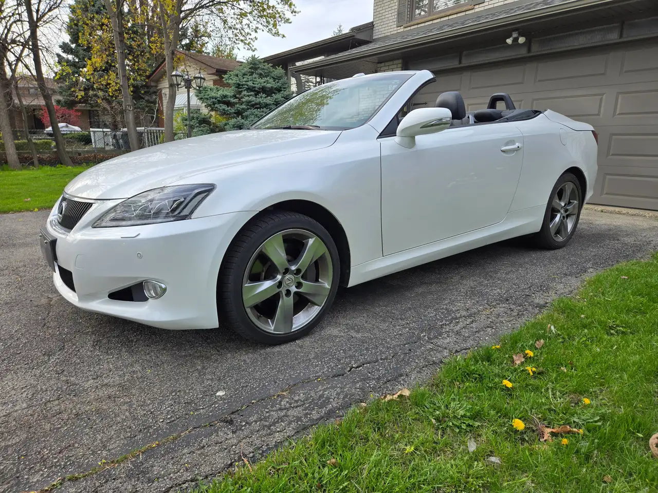 Lexus IS снимка Lexus IS