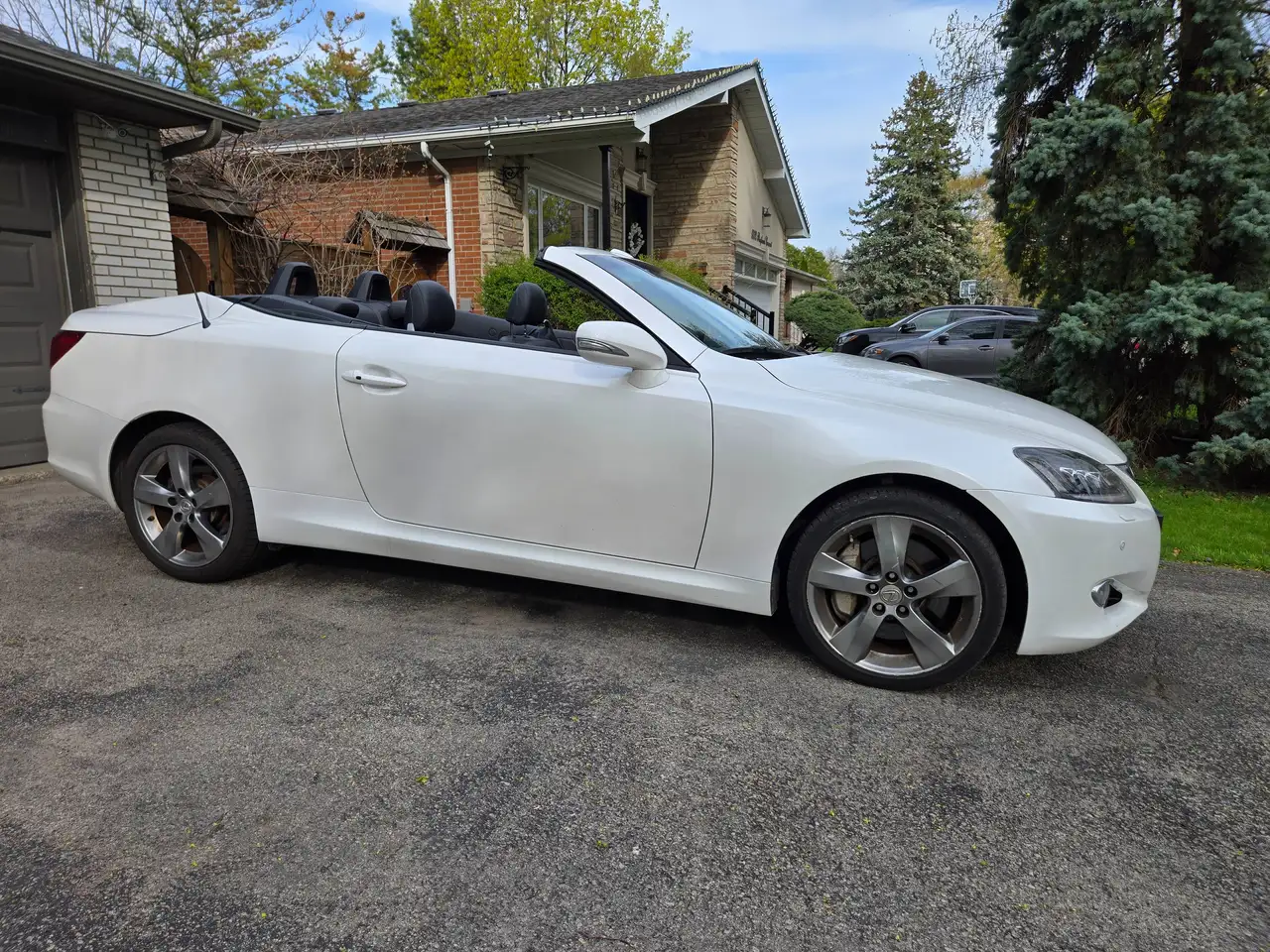 Lexus IS снимка Lexus IS