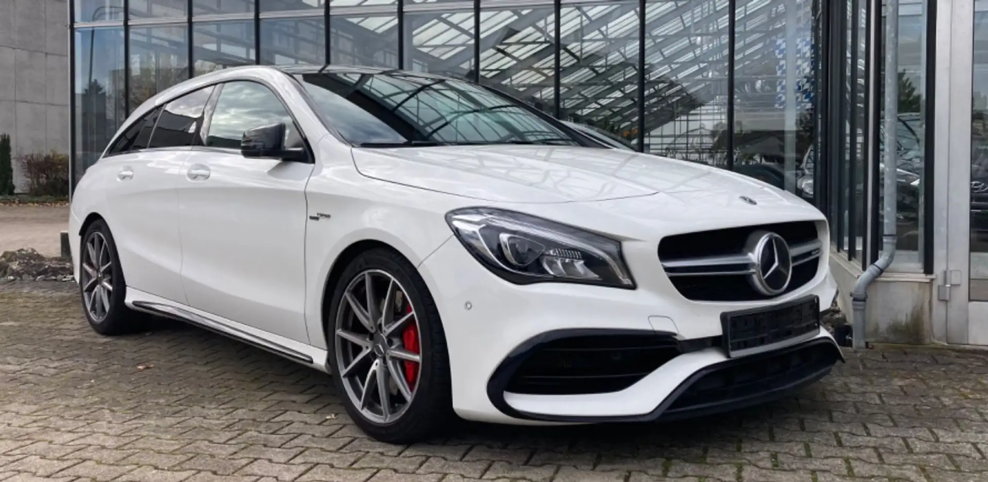 Mercedes-Benz CLA 45 AMG 4Matic 8x Alu Navi Blanc - 2