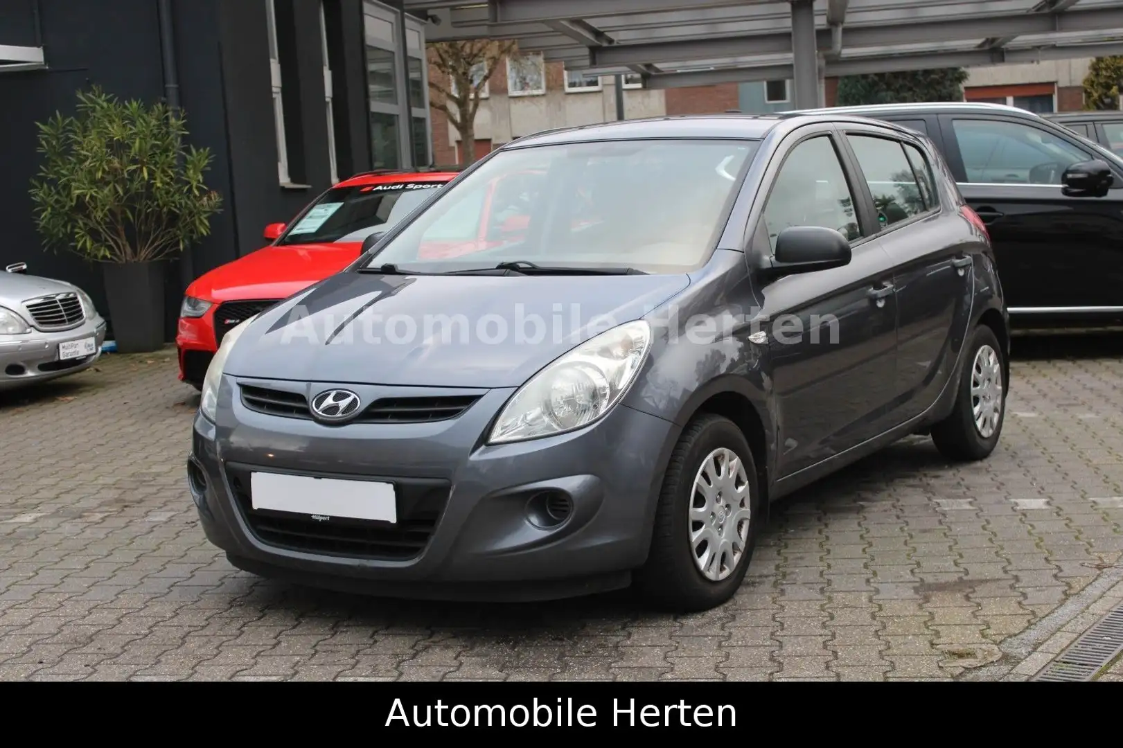 Hyundai i20 *5-TÜRIG*KLIMA*TÜV 11/2026*EURO5* Grau - 1