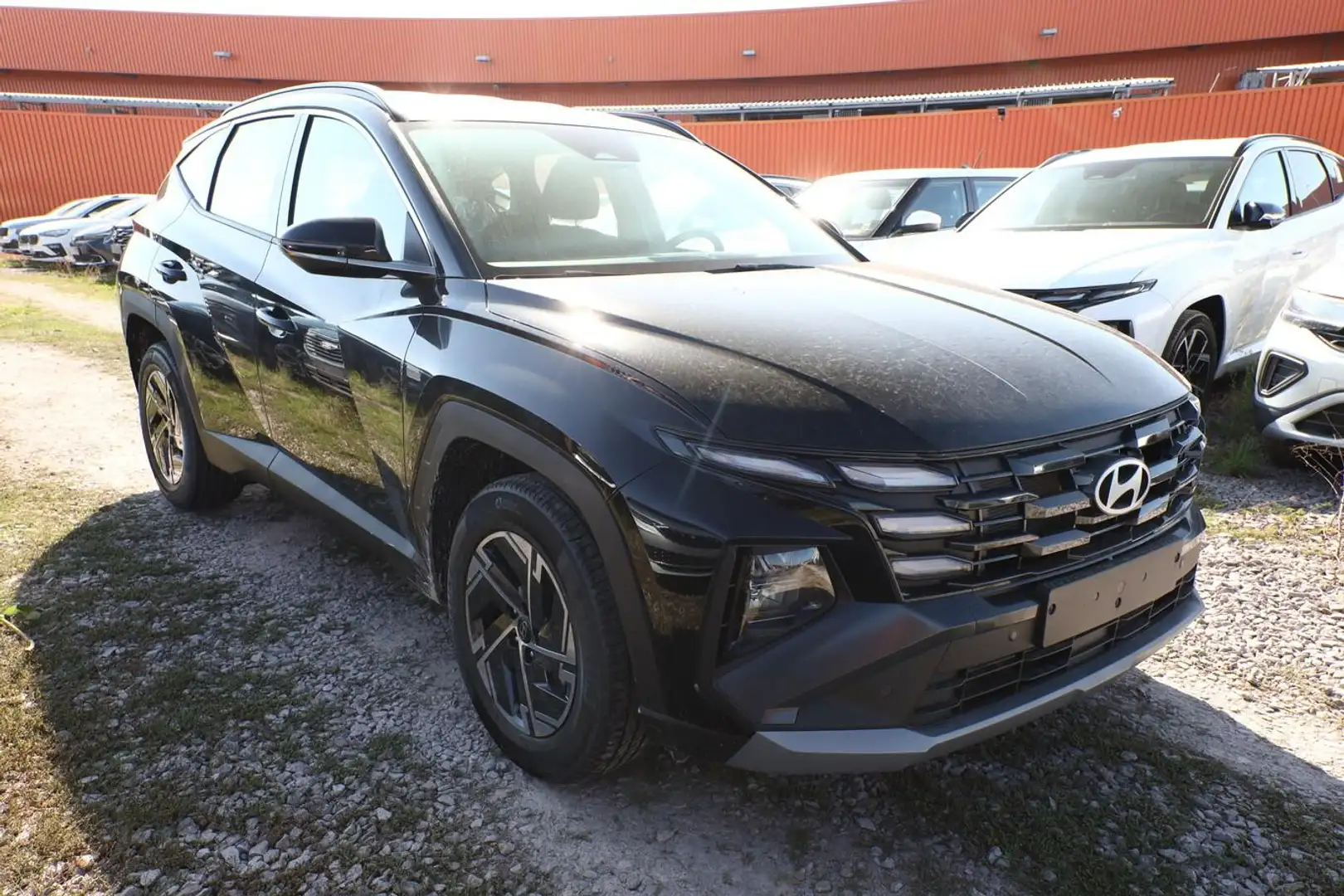 Hyundai TUCSON Select 1.6 CRDi 136 MHEV LED Nav Kam Temp 100 k... Schwarz - 2