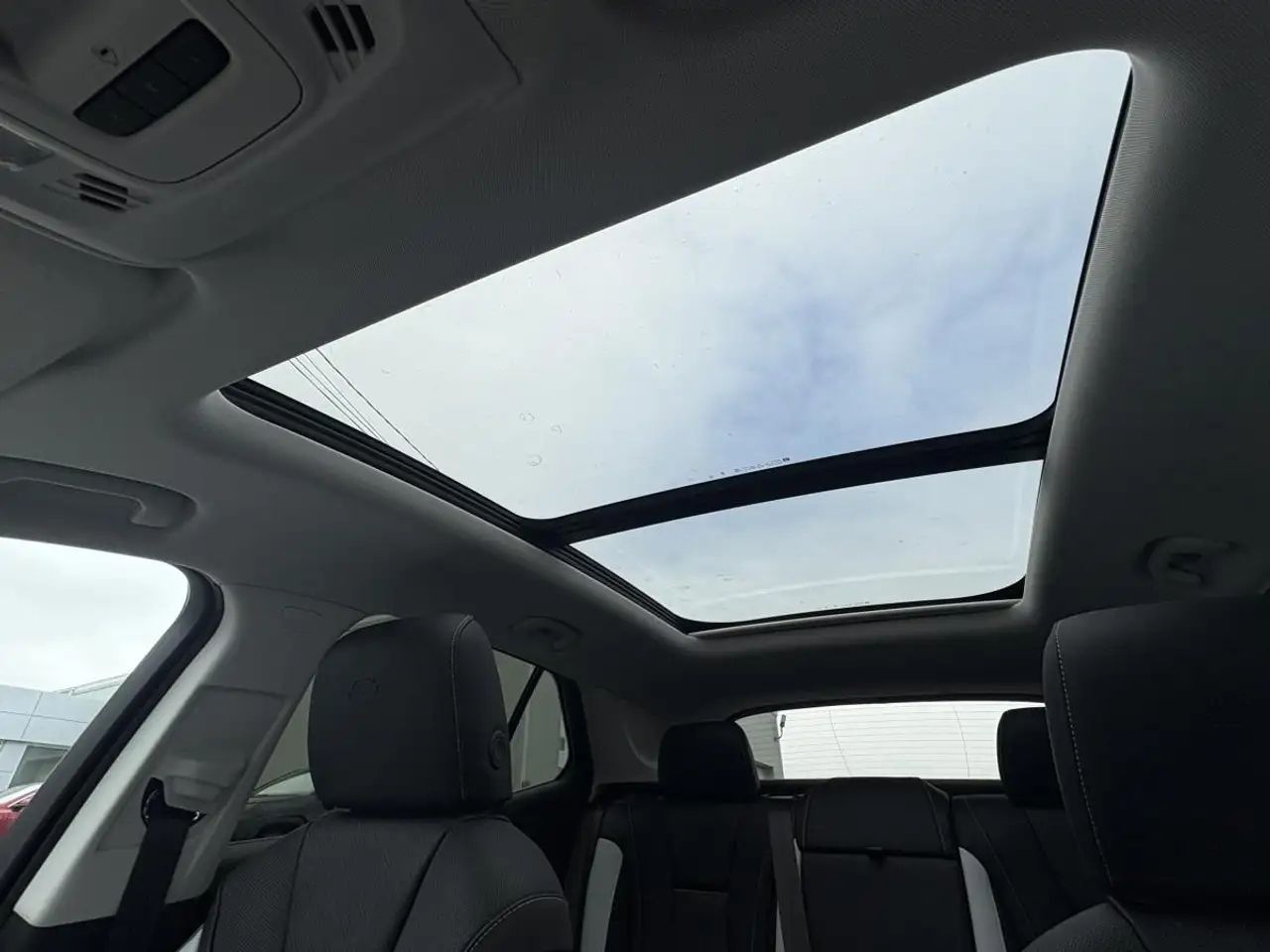 Buick Envision снимка Buick Envision