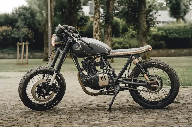 Mash SEVENTYFIVE 125