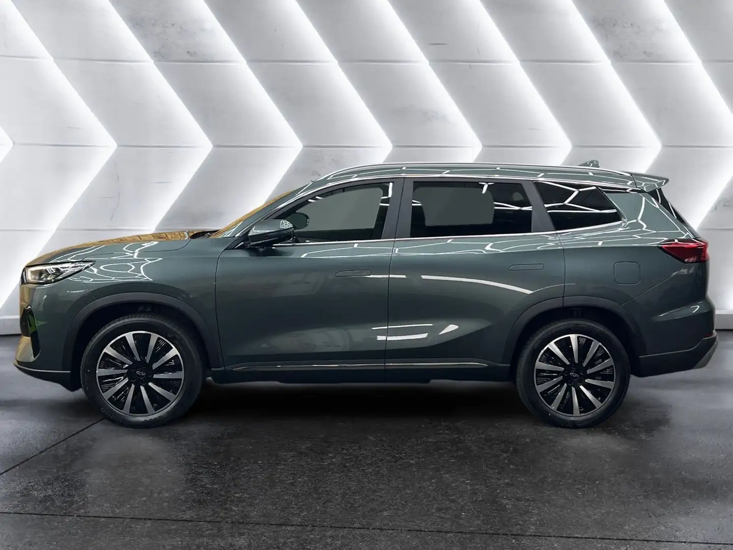 Chery Tiggo 8 | PHEV | Unique | 7 Sitzer | Pano Grün - 2