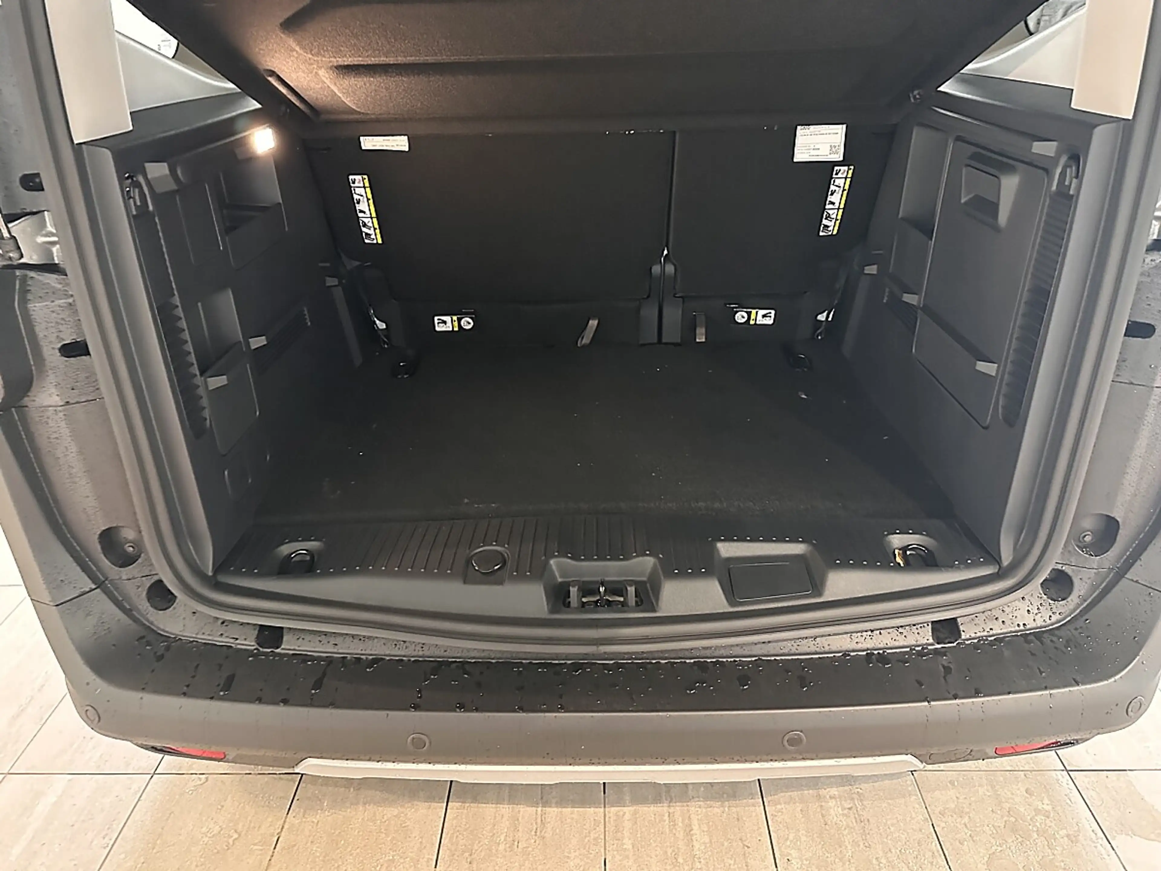 Ford Tourneo Courier 1,0 EcoBoost Active — photo 15