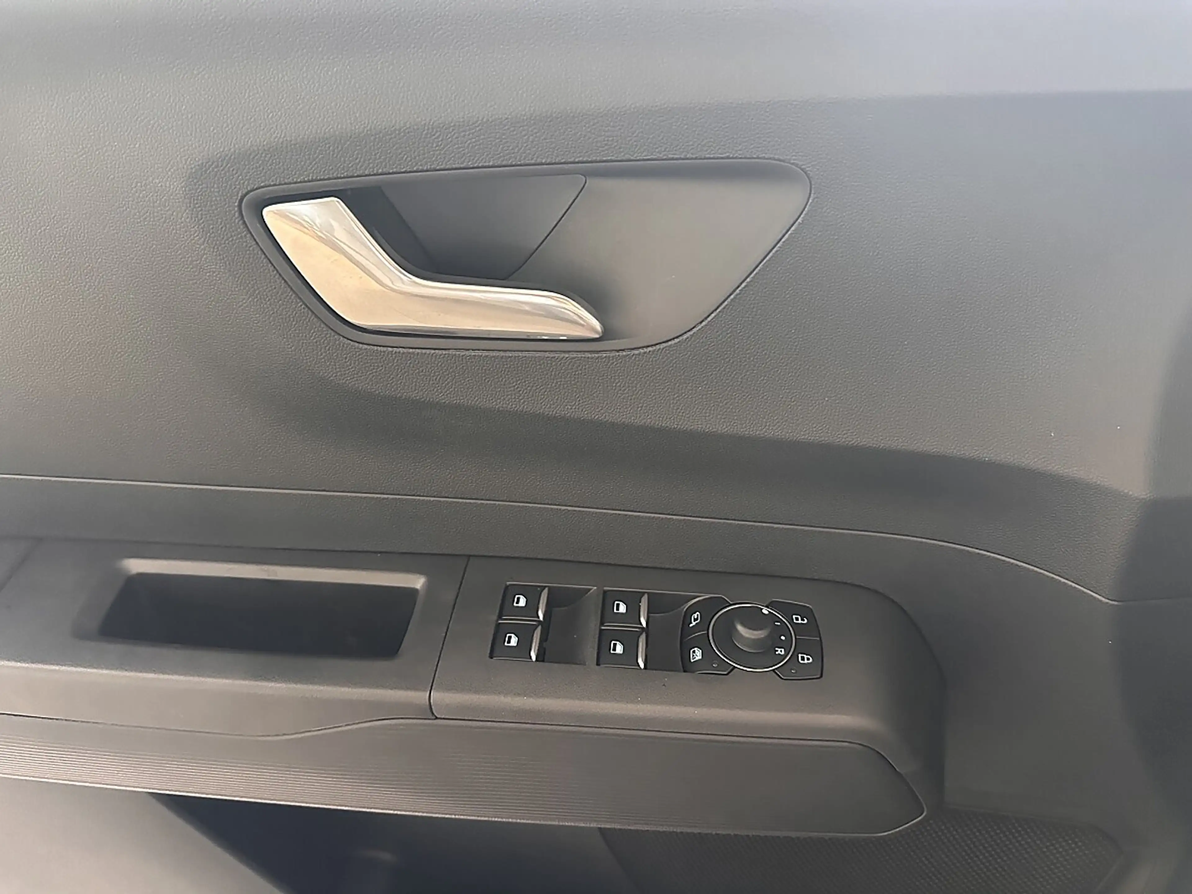 Ford Tourneo Courier 1,0 EcoBoost Active — photo 13