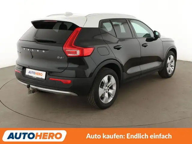 Volvo XC40 view 6