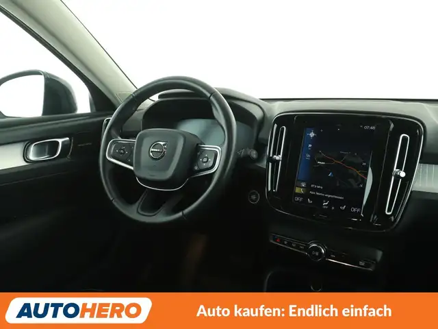 Volvo XC40 view 13