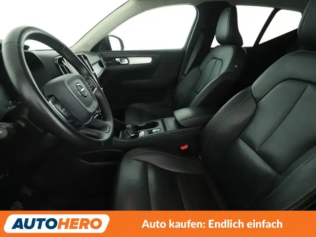 Volvo XC40 view 10