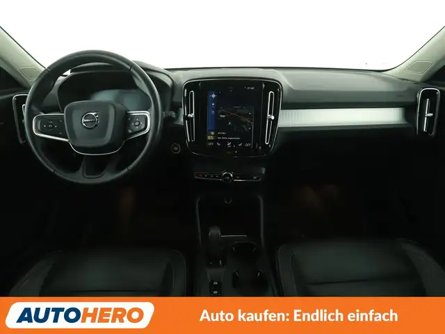 Volvo XC40 view 12