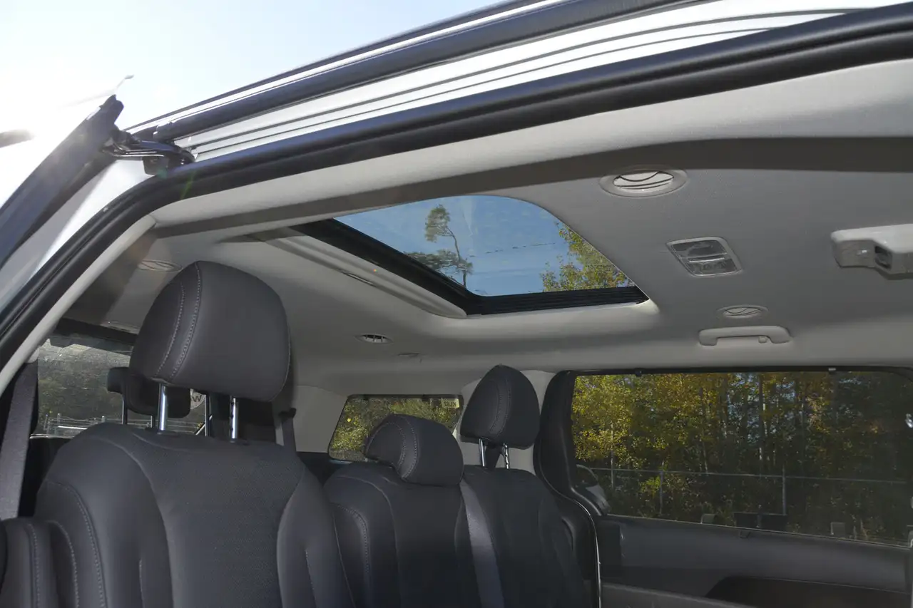 Kia Carnival fotografie Kia Carnival