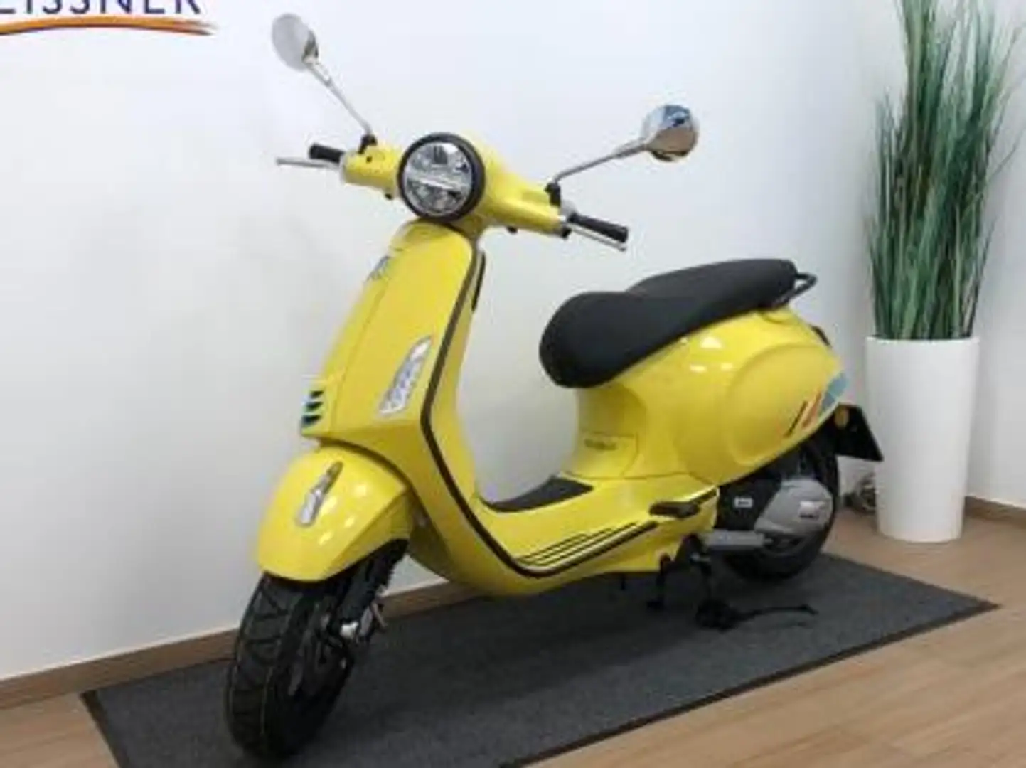 Vespa Primavera S 125 Amarillo - 1