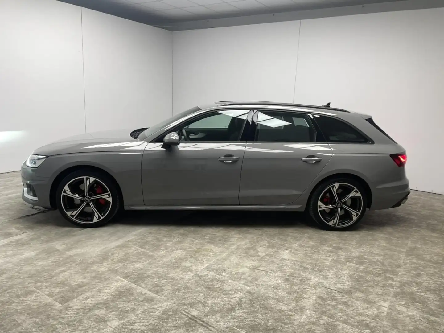 Audi A4 Avant 45 TFSI quattro S-line Klima Navi Gris - 2