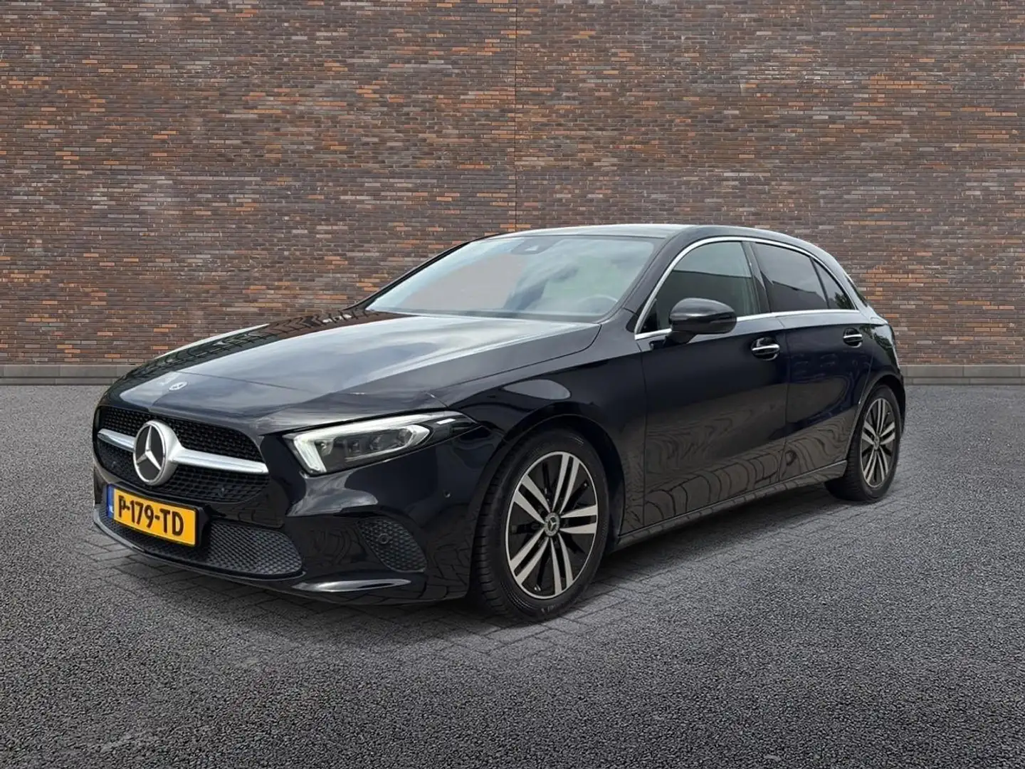 Mercedes-Benz A 200 ECC SPORTSTOELEN NAVIGATIE LMV PANODAK Noir - 2
