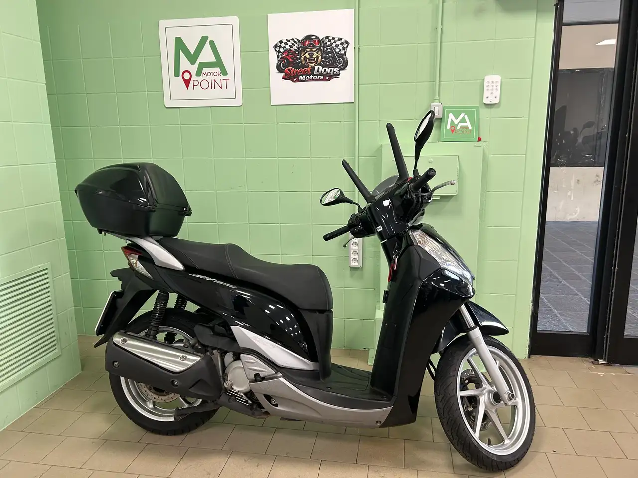 Honda SH 300