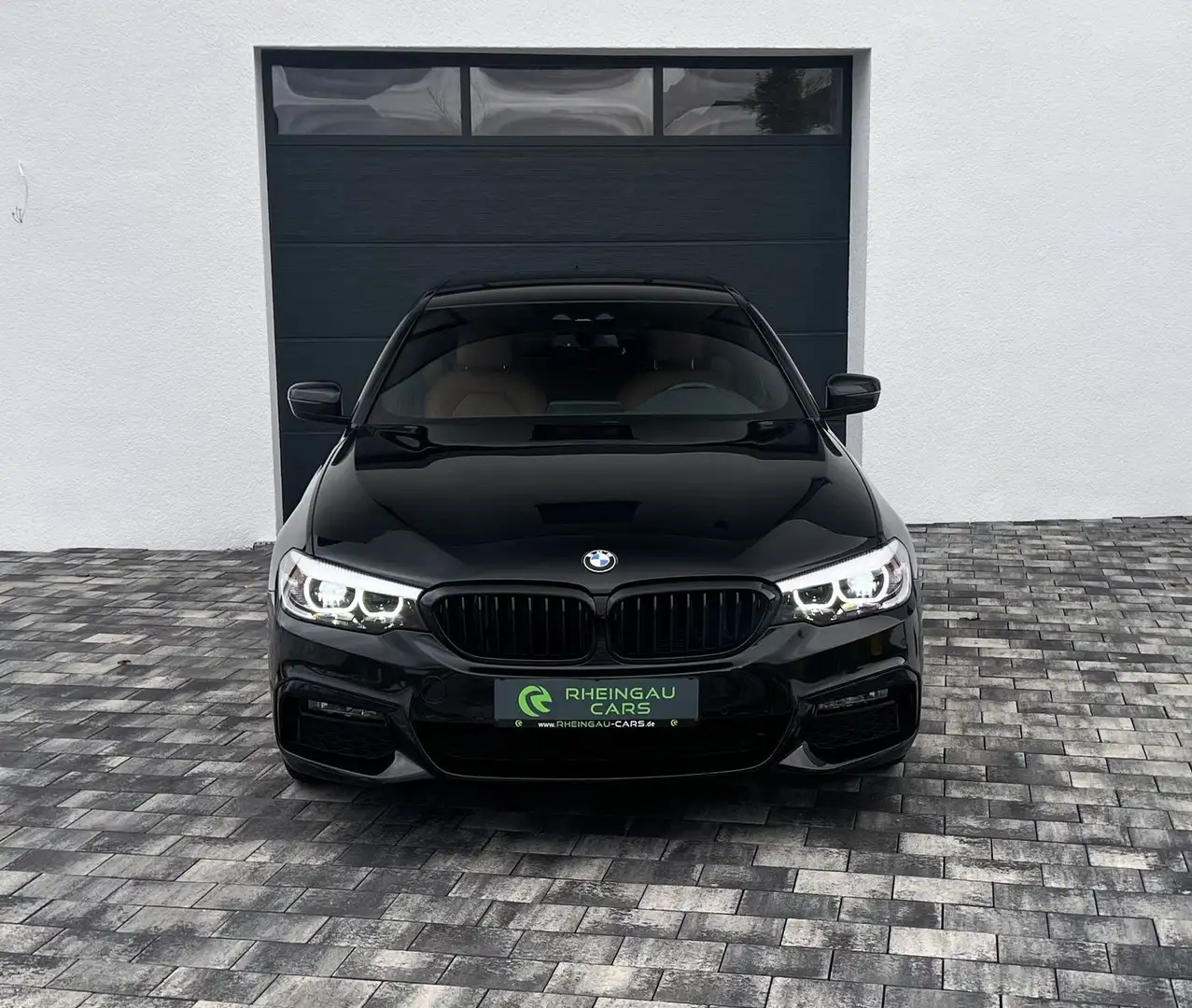 BMW 520 d M Sport Lim. CARPLAY RFK HiFi NAVI Schwarz - 2