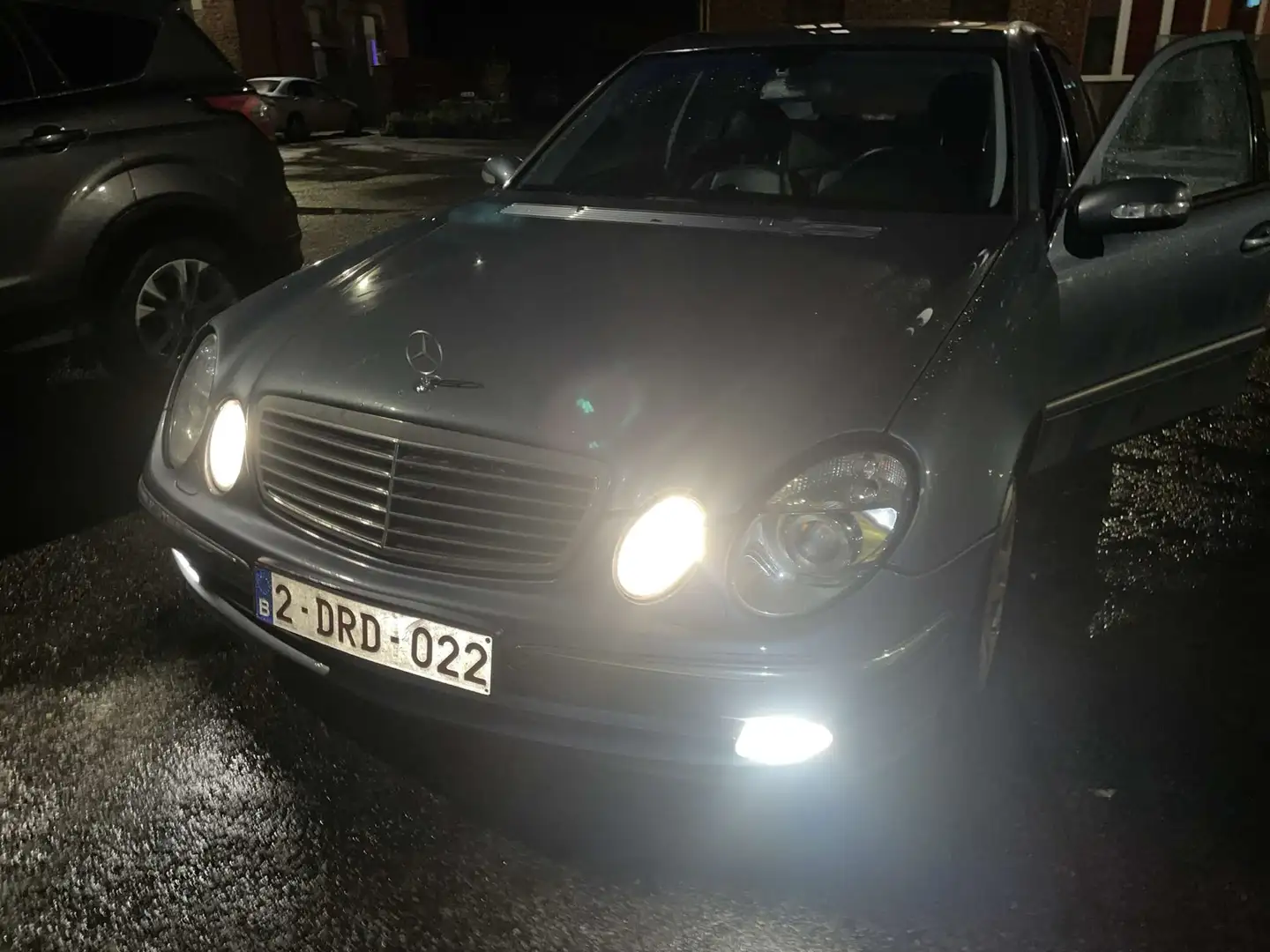 Mercedes-Benz E 220 - 1
