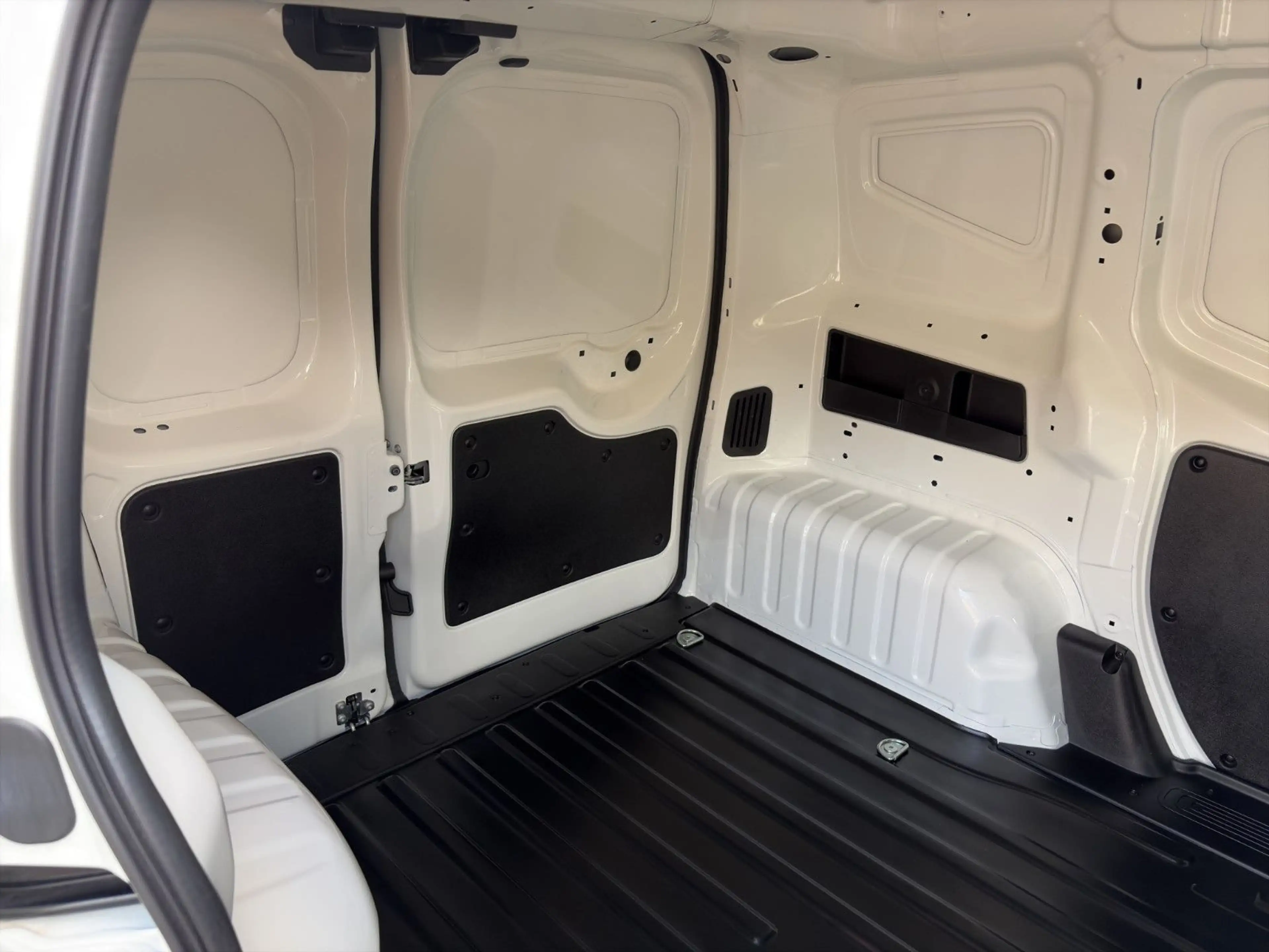 Fiat Fiorino Kasten 1,3 SX Beifahrersitz umklappbar — photo 12