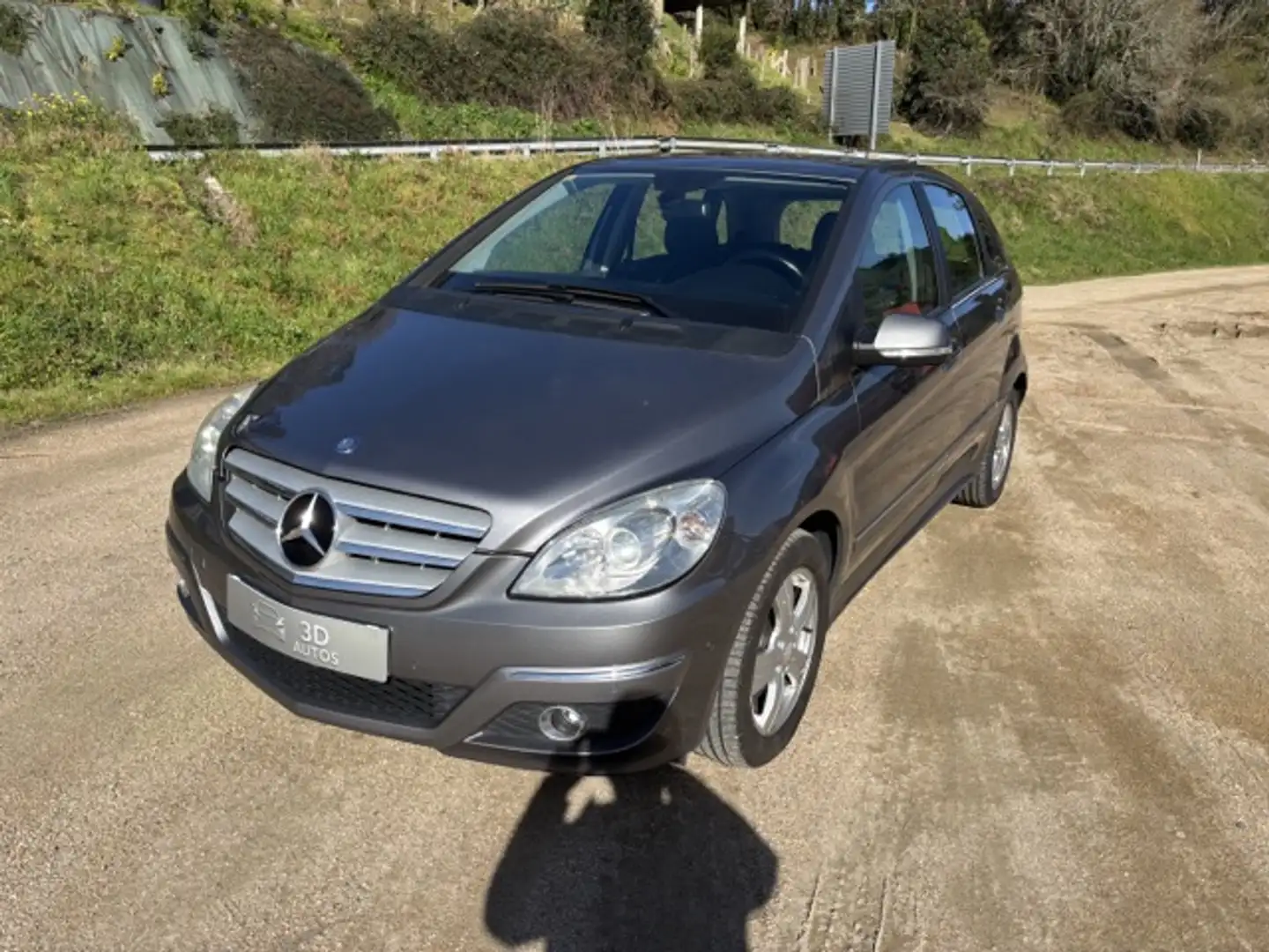 Mercedes-Benz B 200 200CDI BE P55 952 (4.75) Gris - 1
