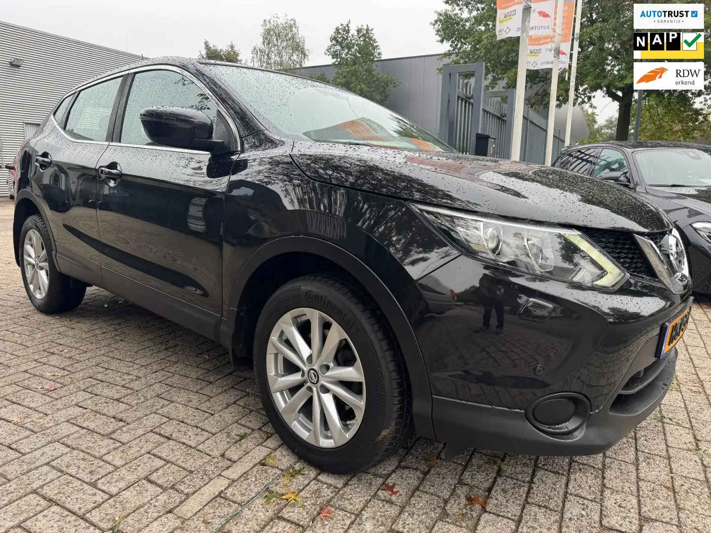 Nissan Qashqai 1.2 Business Edition elec pakket, alu sport wielen Noir - 1