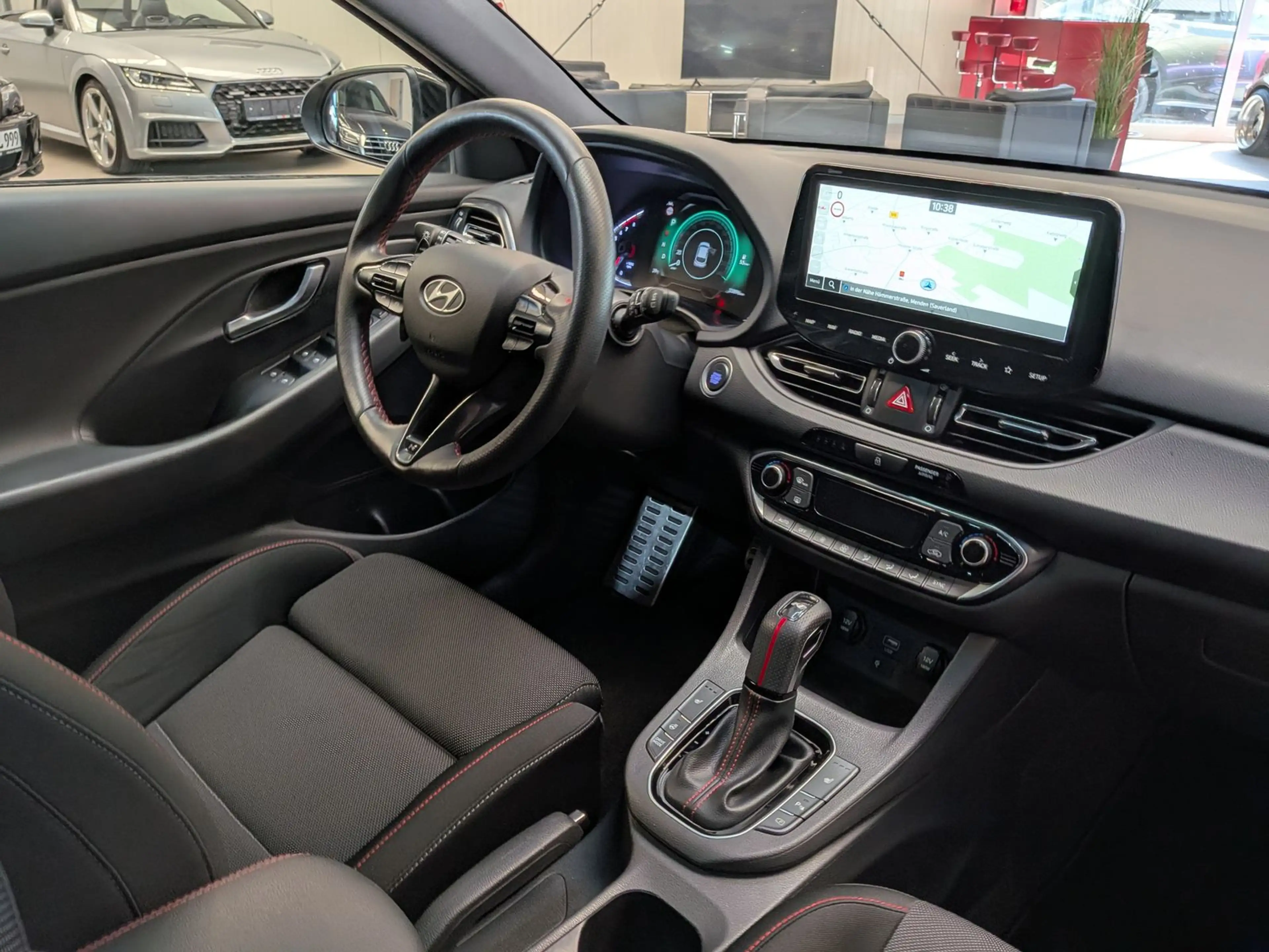 Hyundai i30 1.5 N-Line LED*CARPLAY*CAM*PANO*KEYLESS*18" — photo 11