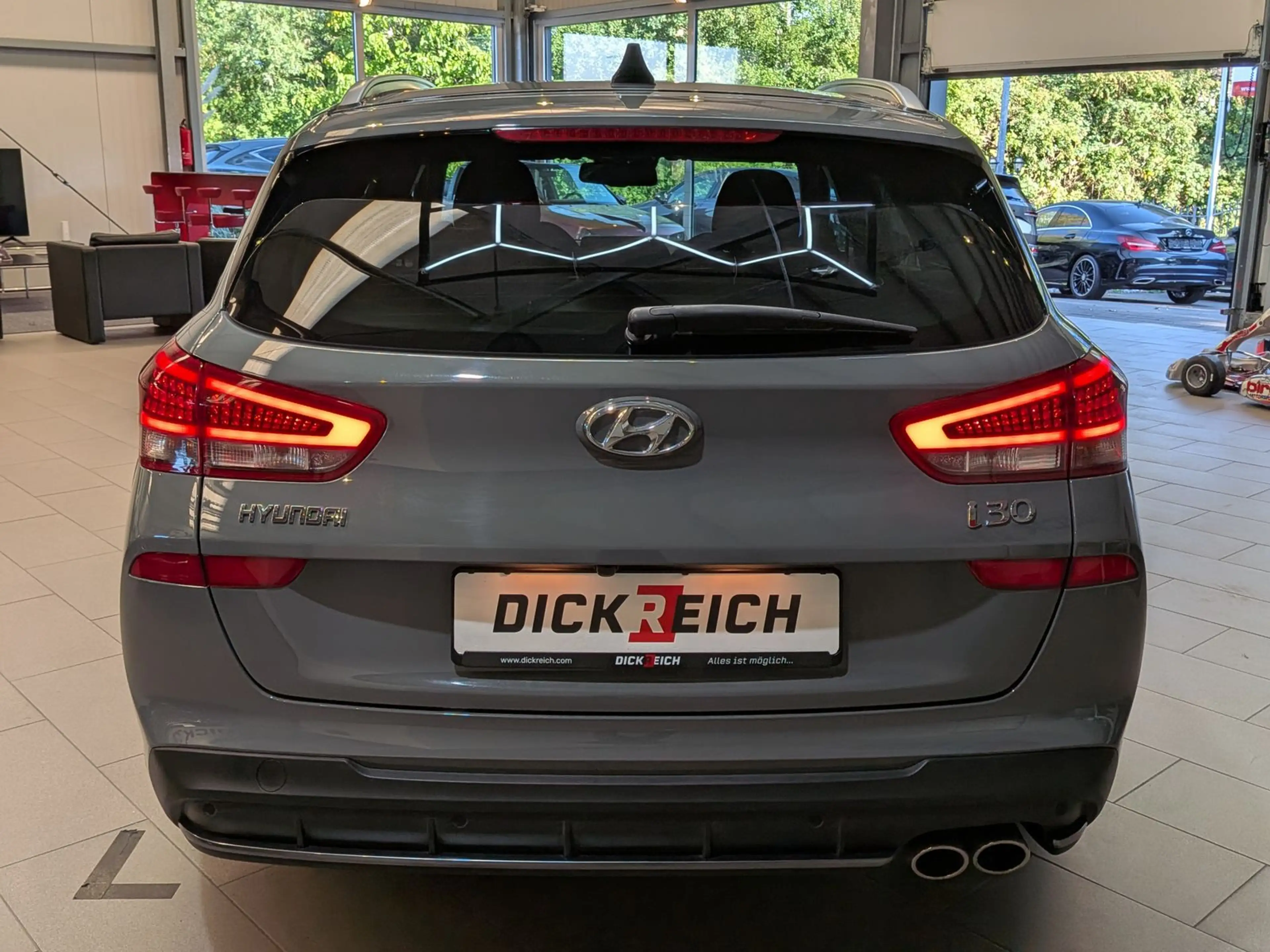 Hyundai i30 1.5 N-Line LED*CARPLAY*CAM*PANO*KEYLESS*18" — photo 4