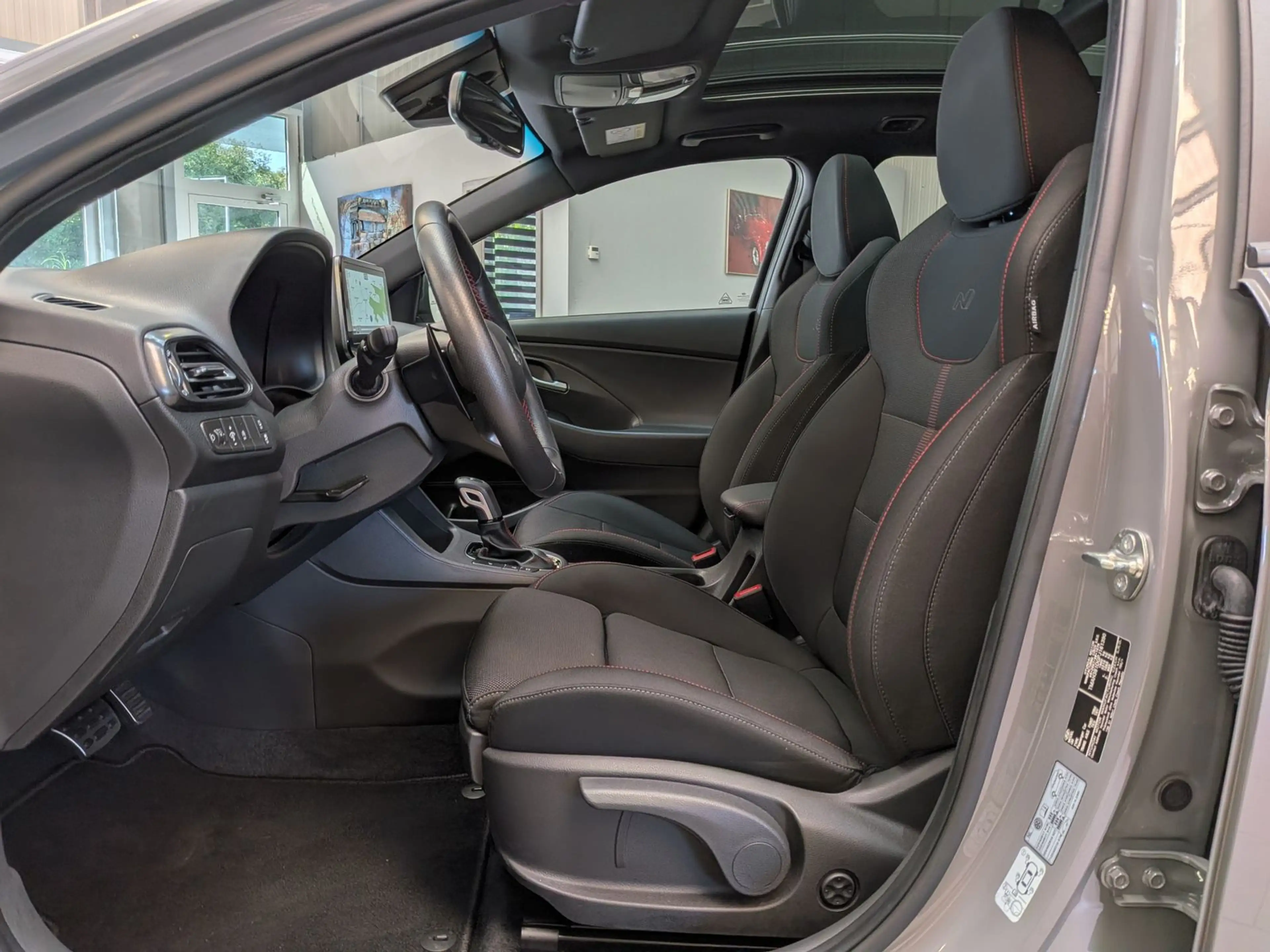Hyundai i30 1.5 N-Line LED*CARPLAY*CAM*PANO*KEYLESS*18" — photo 12