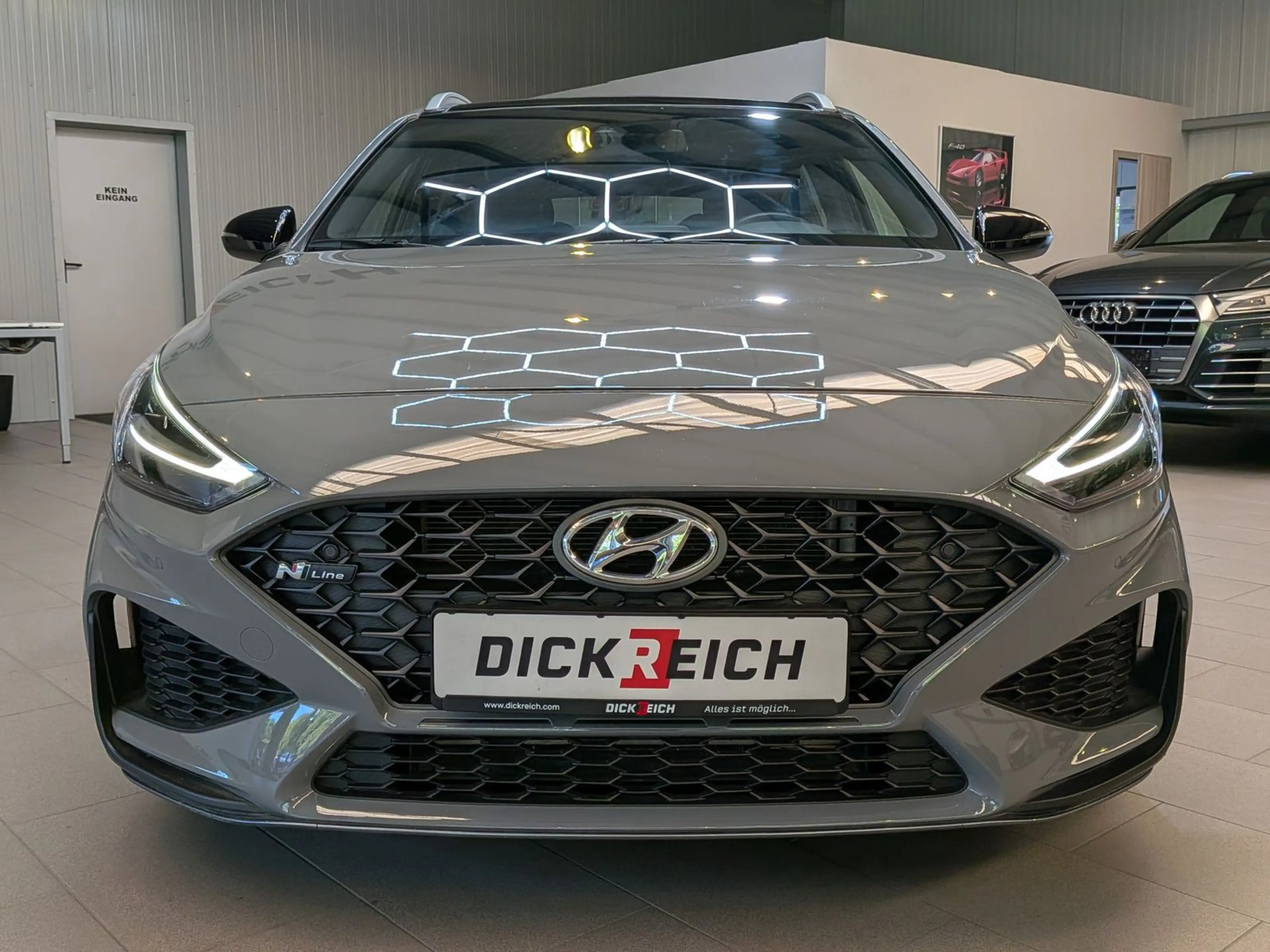 Hyundai i30 1.5 N-Line LED*CARPLAY*CAM*PANO*KEYLESS*18" — photo 8