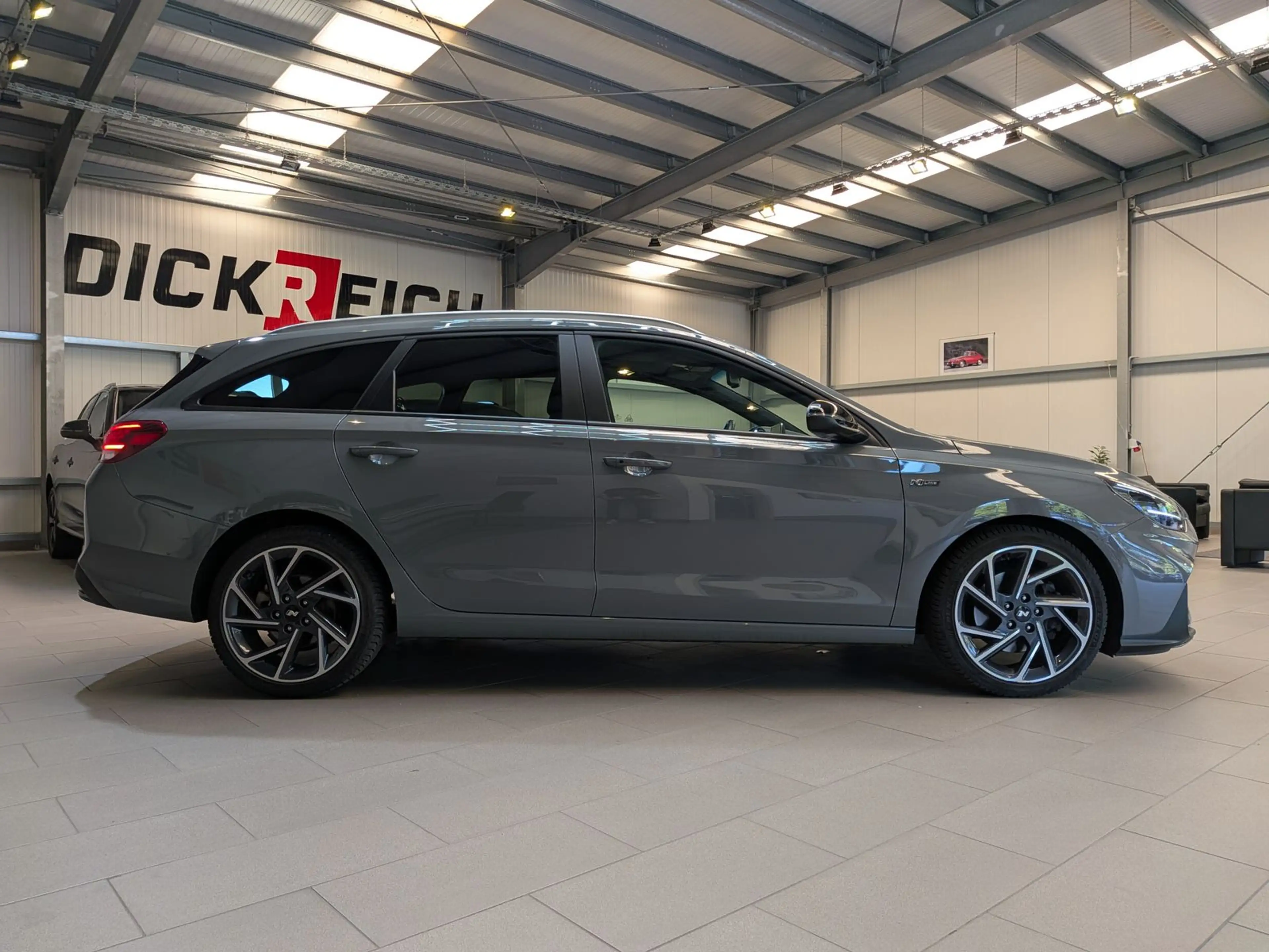 Hyundai i30 1.5 N-Line LED*CARPLAY*CAM*PANO*KEYLESS*18" — photo 2