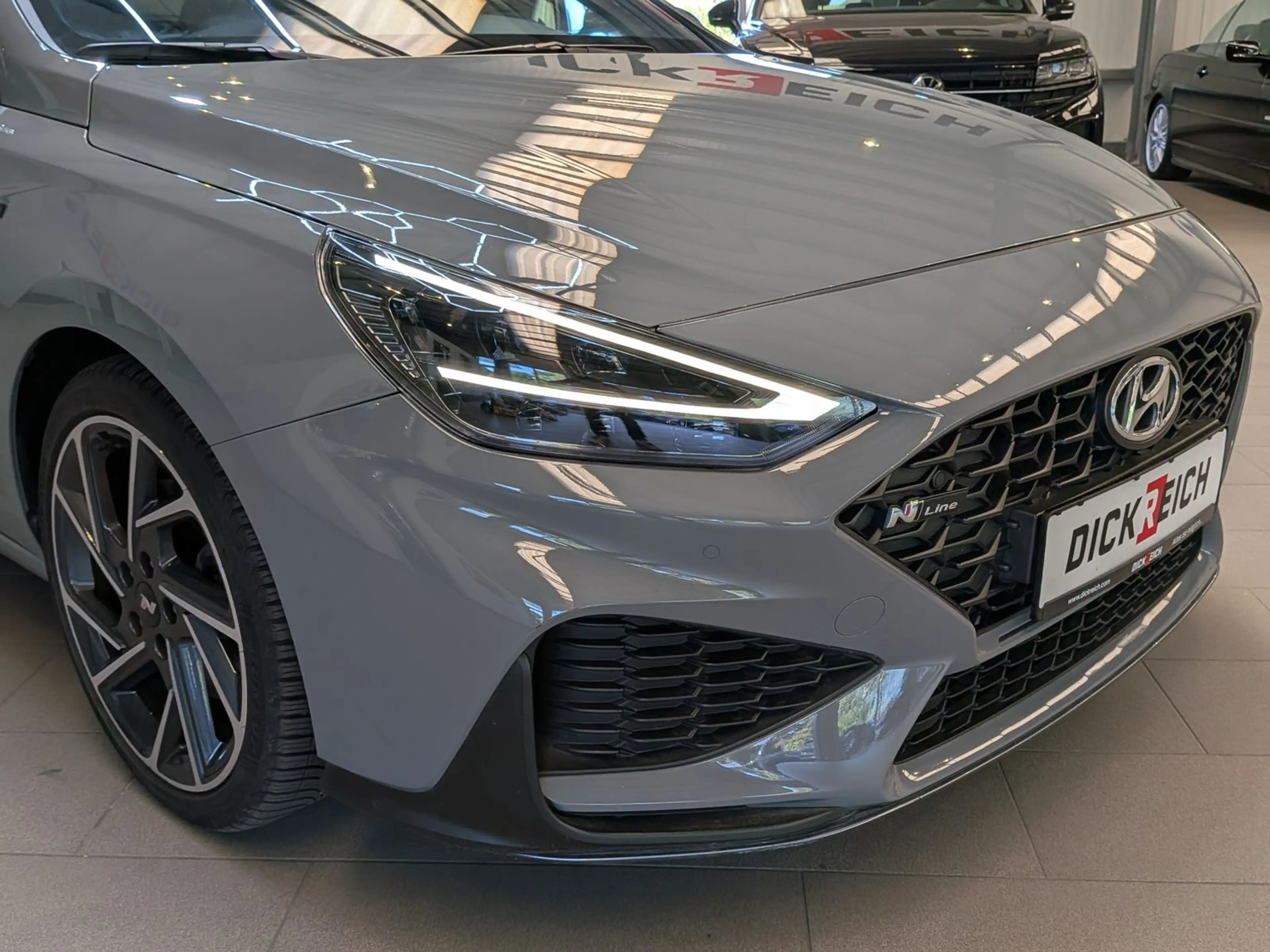 Hyundai i30 1.5 N-Line LED*CARPLAY*CAM*PANO*KEYLESS*18" — photo 9