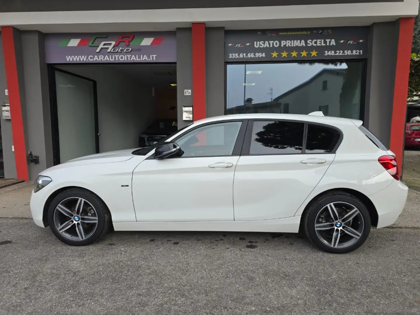 BMW 116 i 5Porte Sport Automatica per NEOPATENTATI 17" Eu6 Bílá - 2