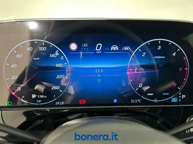 Mercedes-Benz 220 view 13