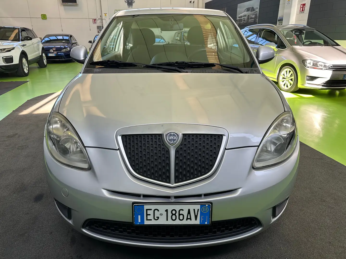 Lancia Ypsilon 1.2 8v 60cv --SOLO 71.700KM-- Zilver - 2