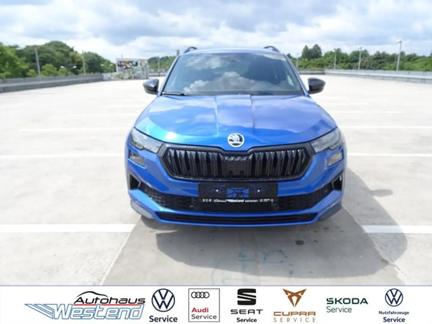 Skoda Karoq Sportline 1.5l TSI 110kW DSG LED Navi Klima Navi Blau - 1