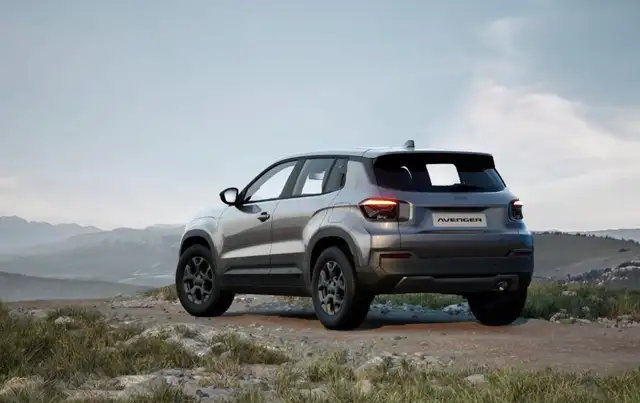 Jeep Avenger view 5