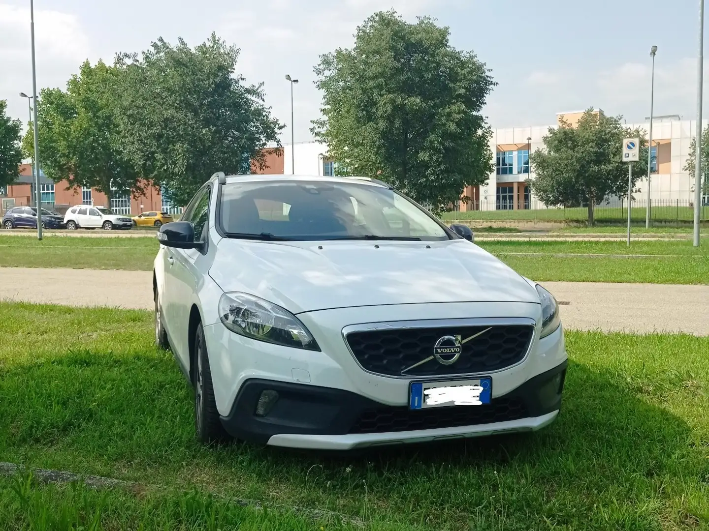 Volvo V40 Cross Country 2.0 d2 Momentum geartronic Wit - 1