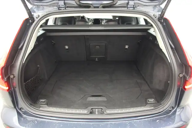 Volvo V60 view 11