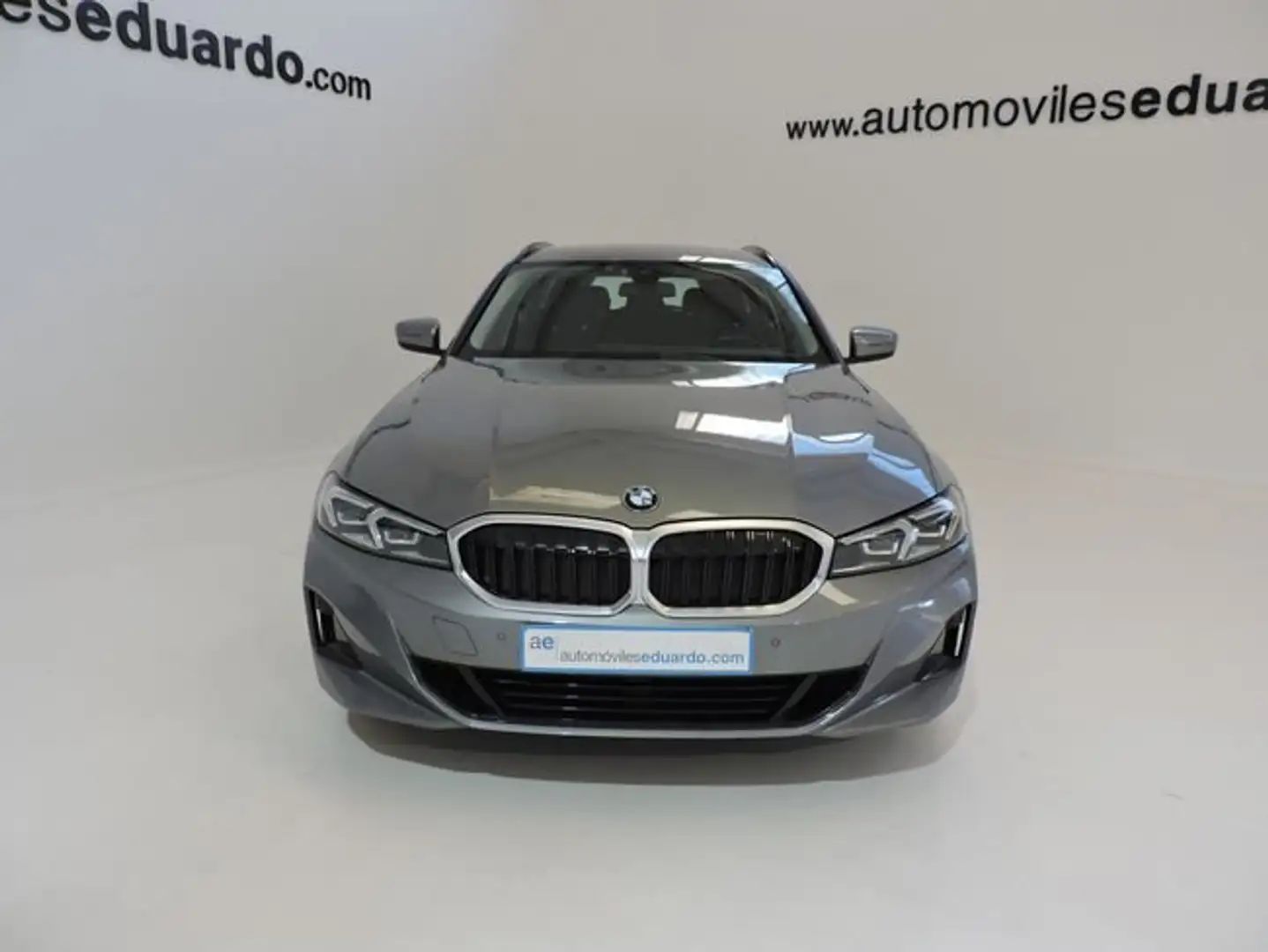 BMW 318 318d Touring Gris - 2