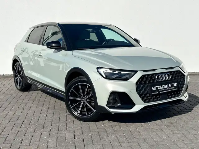 Audi A1 view 3